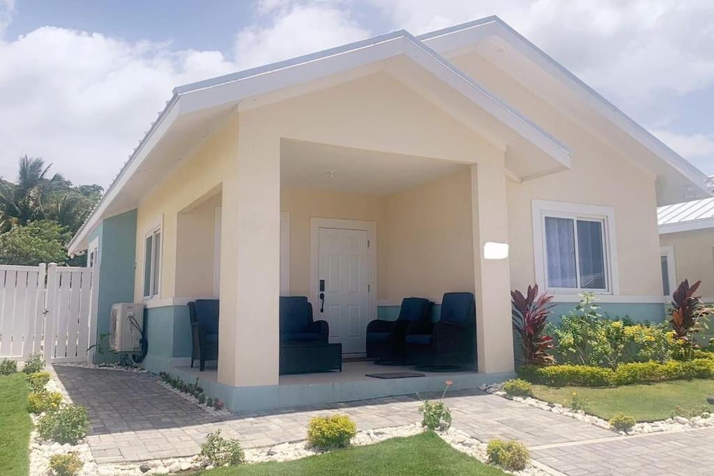 Welcome To Our Ocean View Villa! Lucea Exterior foto